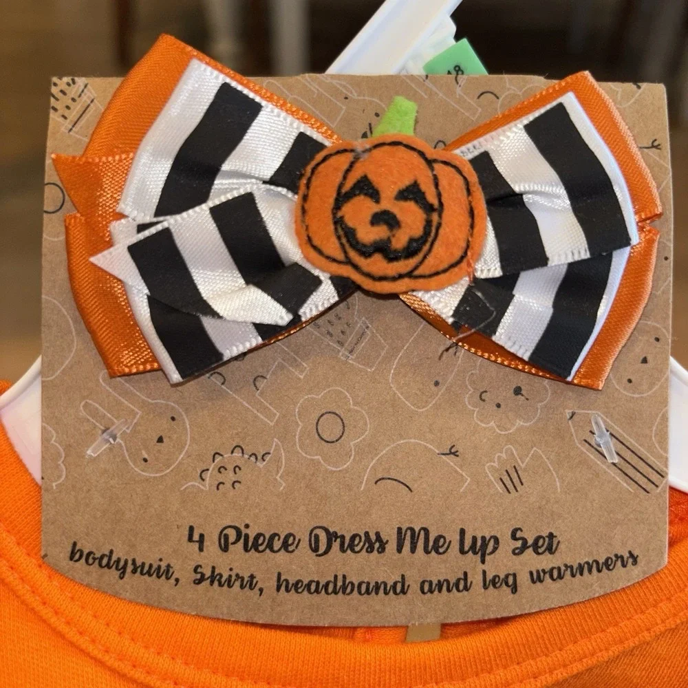 NWT Baby Essentials Halloween Pumpkin 4 Piece Dress Me Up Set Size: 18 Mon